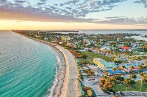 360 Gokchoff Rd, Fort Pierce FL 34945-3415 exterior