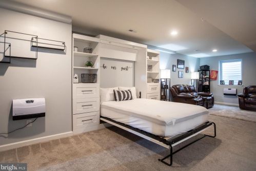 1012 Johnson St, Philadelphia PA  19138-1015 exterior