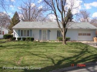 2508 Maplewood Dr, Champaign IL  61821-4702 exterior