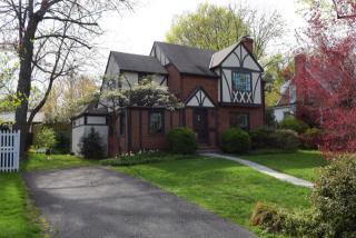 1610 Greenbrier St, Arlington, VA 22205-3628