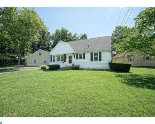 302 Holly Ave, Camden, NJ 08107-1122