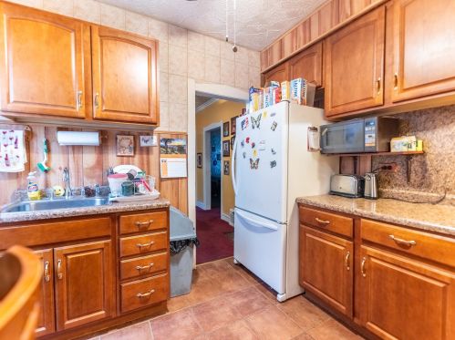 1627 Mcvicker Ave, Chicago IL 60630-1925 exterior