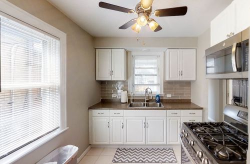 2916 Meade Ave, Chicago IL 60634-5024 exterior