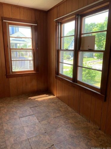 115 Reynolds St, Killingly CT 06239-2951 exterior