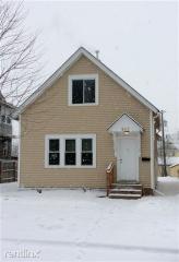 945 Beech St, Saint Paul MN  55106-4501 exterior