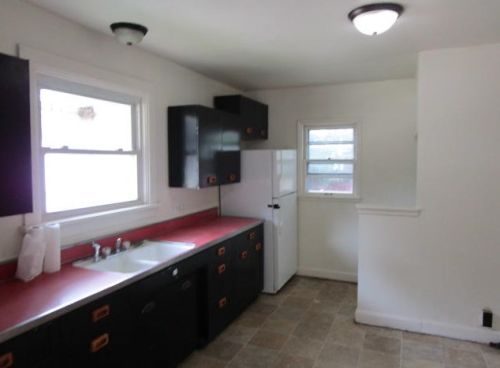 409 Cleveland Ave, Manitowoc, WI 54220-2919