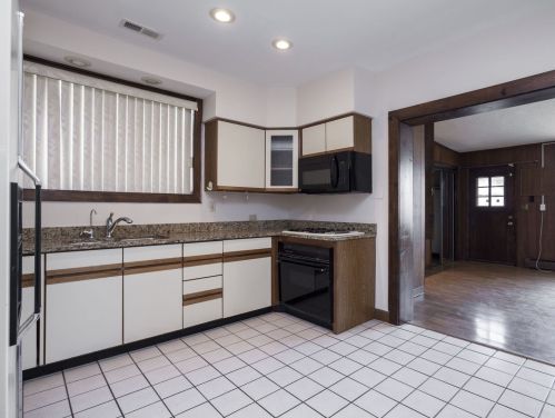 2837 77th Ave, Chicago, IL 60707-1408