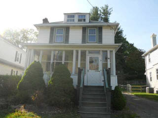 6 Marian Ave, Poughkeepsie, NY 12601-5043