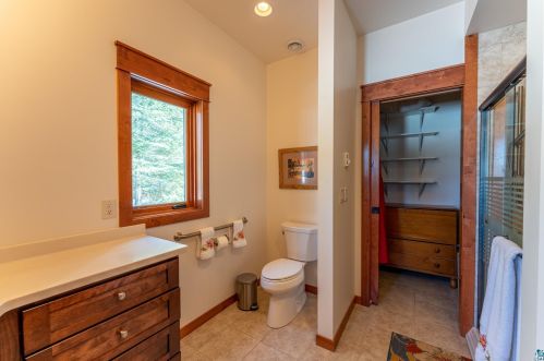 1675 Pioneer Rd, Ely MN 55731-1952 exterior