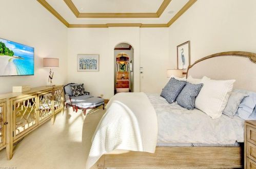 2939 Coco Lk Dr, Naples FL 34105-4515 exterior