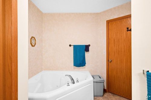 9120 Lawn St, Duluth MN 55810-1545 exterior