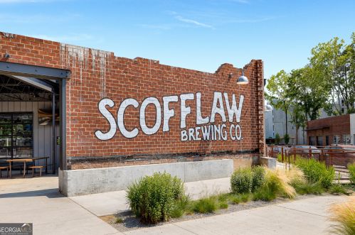 1269 Mackintosh Park, Atlanta GA 30318-4172 exterior