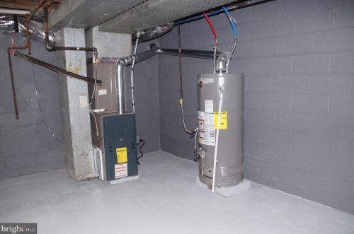 1164 Collings Rd, Camden NJ  08104-3006 exterior