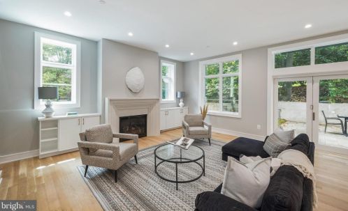 3036 Arizona Ave, Washington DC  20016-3419 exterior