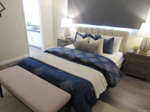 15561 Boleyn Cir, Tustin CA 92780-4215 exterior