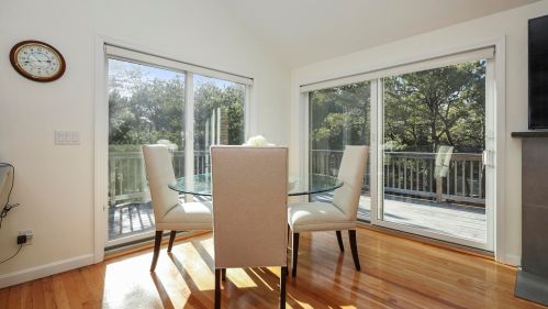 375 Hatch Rd, Eastham MA 02642-1847 exterior