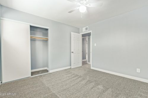 2925 42nd Ave, Phoenix AZ  85019-4323 exterior