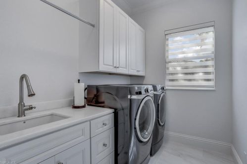 2939 Mona Lisa Blvd, Naples FL 34119-7735 exterior