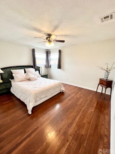 24 Sims Rd, Edison NJ 08817-3034 exterior