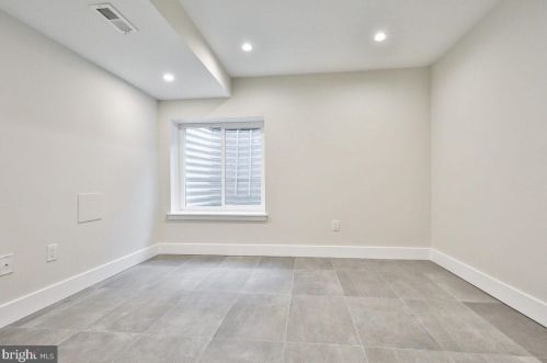 2404 Federal St, Philadelphia PA 19146-2432 exterior