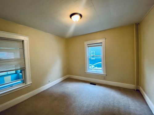 112 West St, Worcester MA 01609-2338 exterior