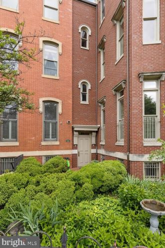 20 Logan Cir, Washington DC  20005-3730 exterior