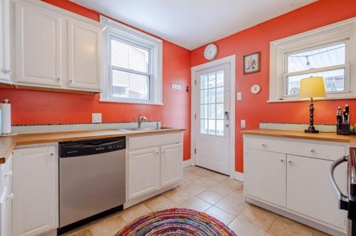 1041 Biltmore Ave, Pittsburgh PA 15216-2305 exterior