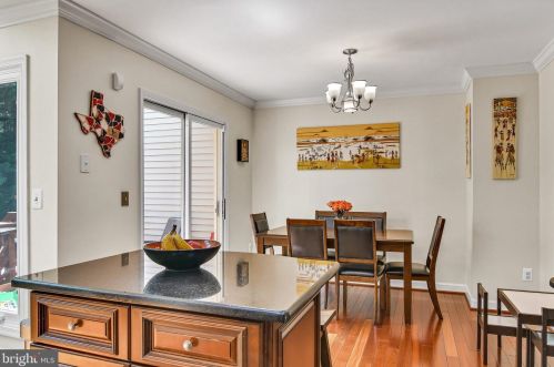 6121 Joust Ln, Alexandria VA 22315-4808 exterior