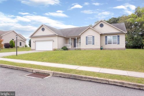 21 Boulder Rd, Hanover, PA 17331-7971