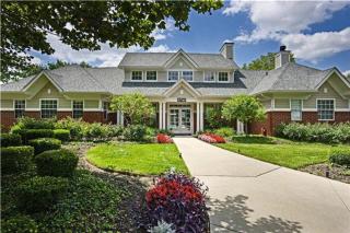 8740 Arborway Ct, Indianapolis IN  46268-4270 exterior