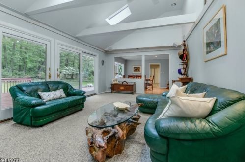 9 Highlander Dr, Scotch Plains NJ 07076-2419 exterior