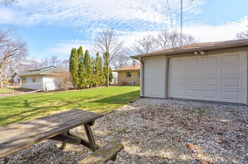 4963 19 St, Milwaukee WI 53209-5760 exterior