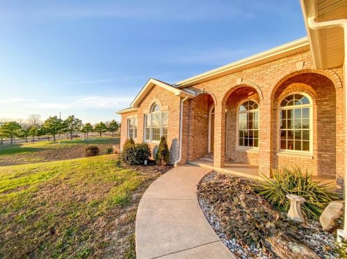 785 Sour Spring Trl, Spring Bluff MO 63080-3926 exterior