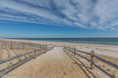 320 Elizabeth Ave, Point Pleasant Beach NJ 08742-4133 exterior