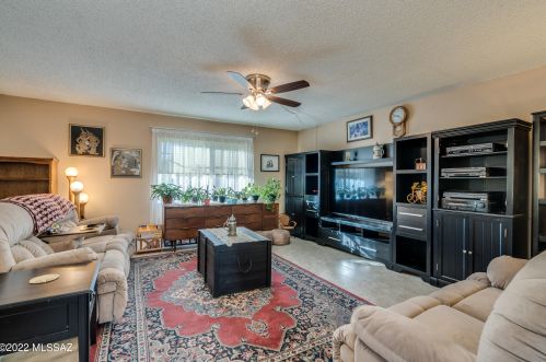 263 Abrego Dr, Green Valley AZ 85614-1504 exterior