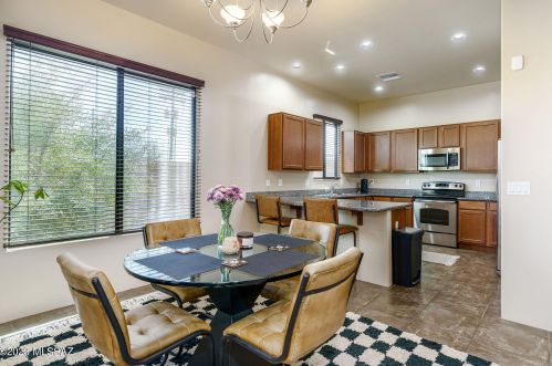 150 Castlefield Cir, Tucson AZ  85704-5783 exterior