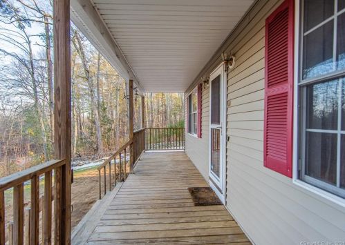 801 Upper Maple St, Killingly, CT 06241-2224