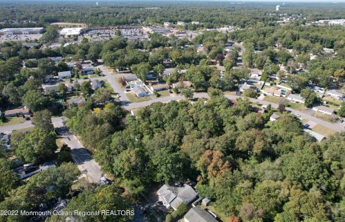 308 Enterprise Dr, Lacey NJ 08731-1815 exterior