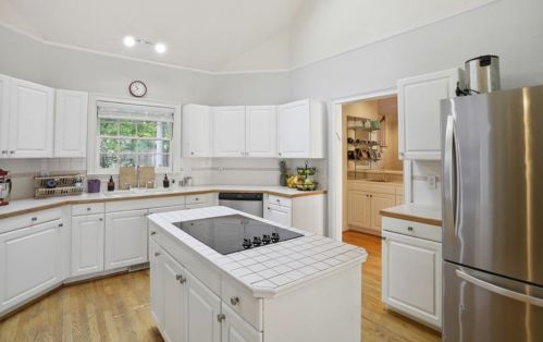 1967 Miles Ln, Atlanta GA 30329-3359 exterior