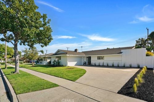 1302 Andrews St, Tustin CA  92780-4510 exterior