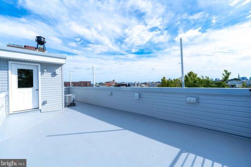 2019 Bodine St, Philadelphia PA  19122-1503 exterior