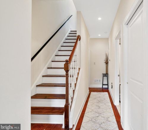 1924 Manton St, Philadelphia PA 19146-3811 exterior