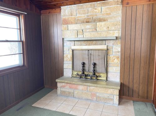 8520 Dorr Rd, Bull Valley IL 60097-8888 exterior