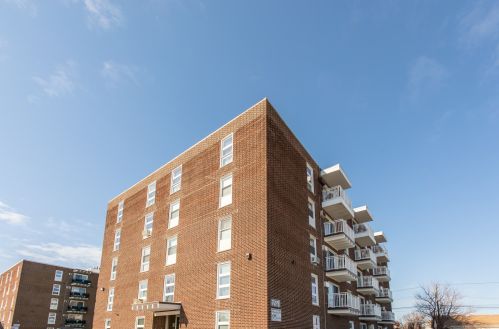 7225 Higgins Ave, Chicago IL  60656-1889 exterior