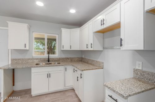 801 Kelso St, Tucson AZ  85705-4127 exterior