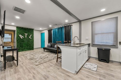 1246 Kenilworth Dr, Atlanta GA 30310-3940 exterior