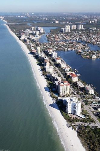 566 Beachwalk Cir, Naples FL 34108-7734 exterior