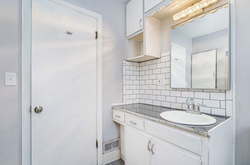 497 Mclaughlin Ave, Meskegon MI 49442-3970 exterior