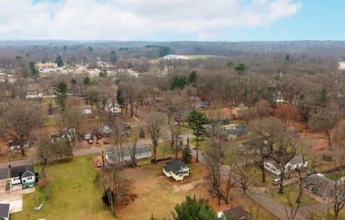 306 Sherman St, Allegan MI  49010-1066 exterior