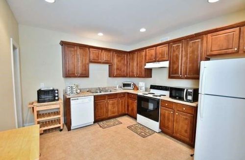 4591 Clarks Brg Rd, Gainesville GA 30506-2984 exterior